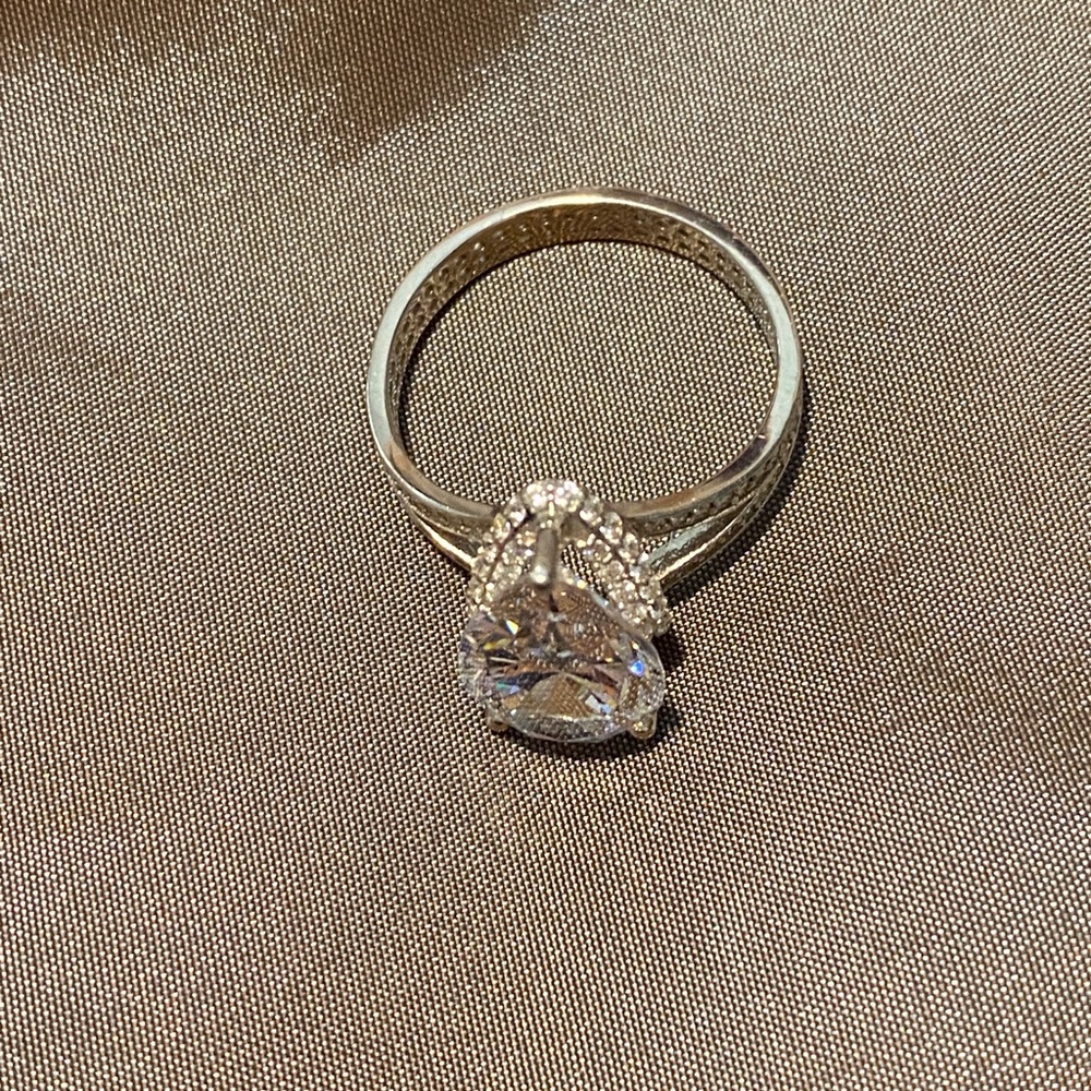 Faux Glamour Diamond Ring Size 8/9 - Picture 5 of 5